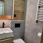 Radiostacja Iii Z Ogrodkiem, Dwupokojowe, Parking Free Апартаменты