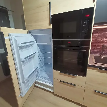 Appartement Radiostacja Iii Z Ogrodkiem, Dwupokojowe, Parking Free Gliwice