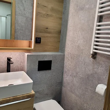 Radiostacja Iii Z Ogrodkiem, Dwupokojowe, Parking Free Appartement