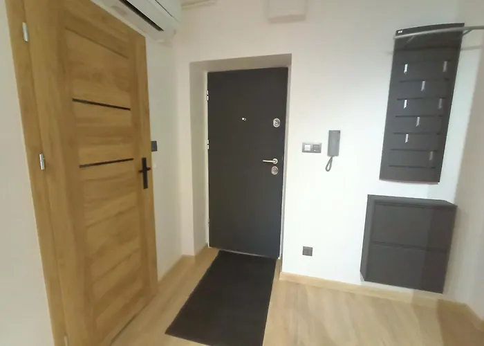 Apartament Radiostacja III Z Ogrodkiem, Dwupokojowe, Parking Free *