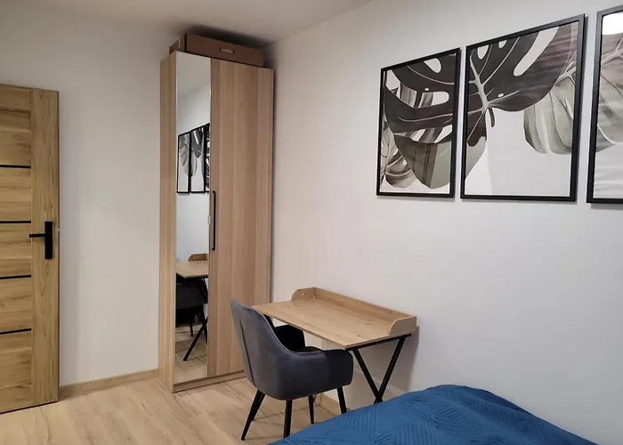Apartament Radiostacja III Z Ogrodkiem, Dwupokojowe, Parking Free شقة
