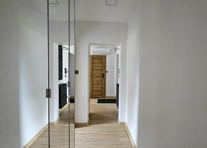 Apartament Radiostacja III Z Ogrodkiem, Dwupokojowe, Parking Free غليفيتسه