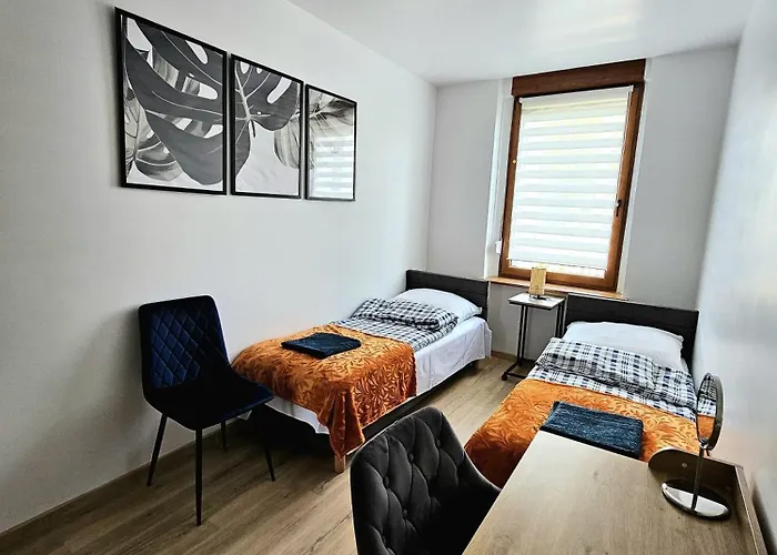 Apartament Radiostacja III Z Ogrodkiem, Dwupokojowe, Parking Free غليفيتسه